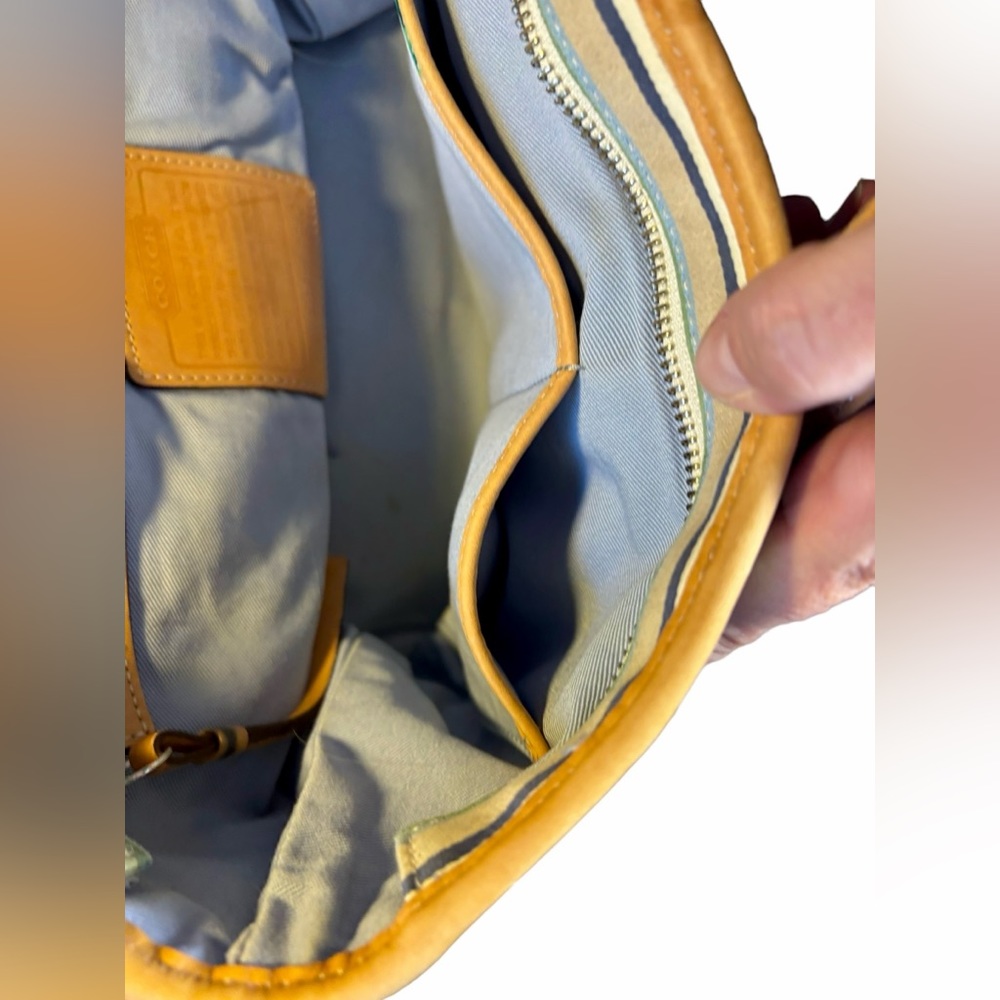 GUC MINI COACH HAMPTON BAG - Picture 9 of 16